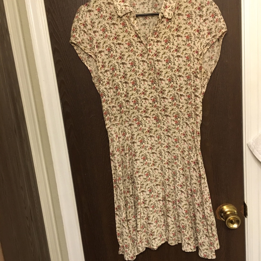 Kimchi Blue women’s size 8 dress from Urban Outfitters. Button down,side zipper
